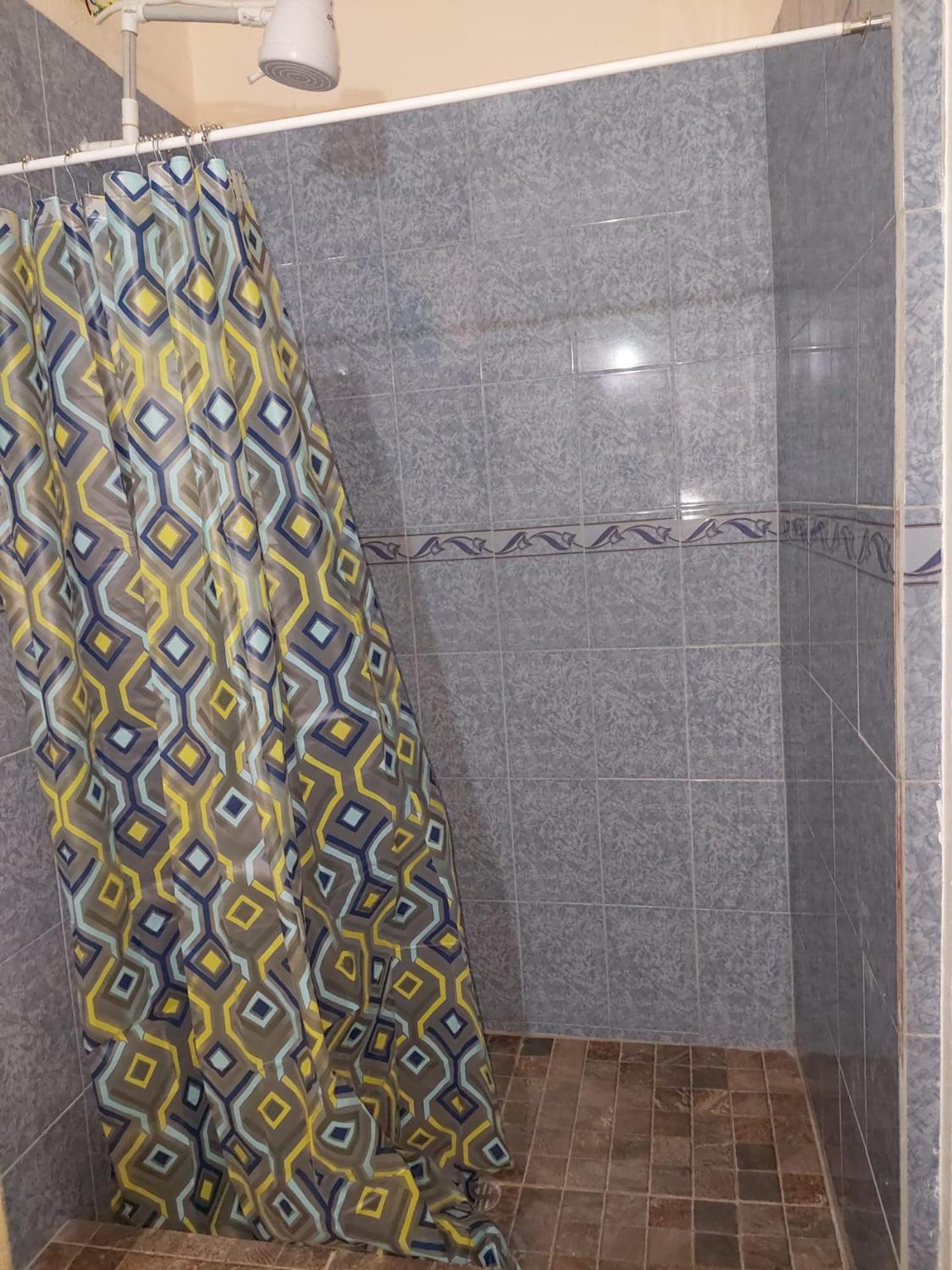 Salz Cozy Inn Roseau Bagian luar foto